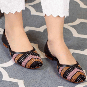 Rasbery Black Bridal Jutti